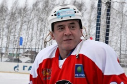 Хоккей: башкирские газотранспортники обыграли российских журналистов